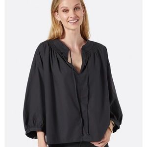 NWT. JOIE BARRIAN COTTON TOP. SIZE SMALL. Sold out size.